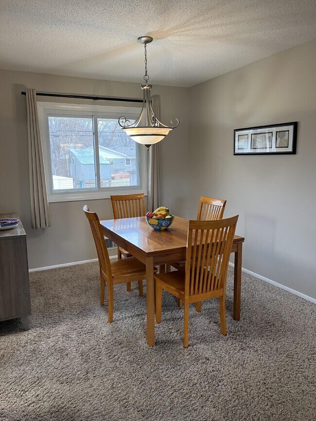 Building Photo - Gorgeous 4-Bed Home with Finished Basement...