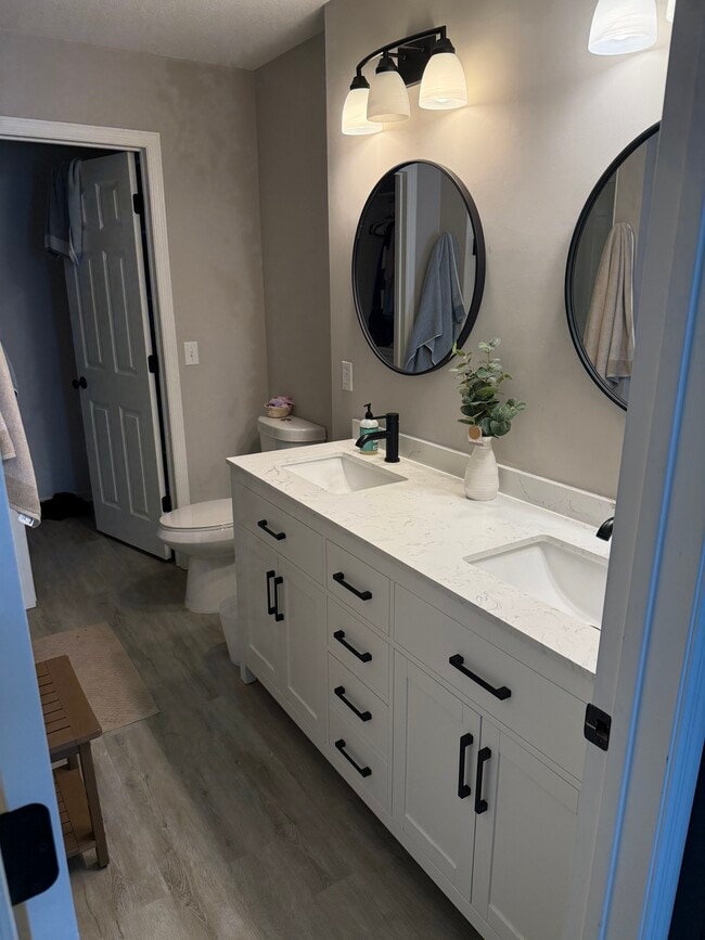 Building Photo - 11190 204th St W