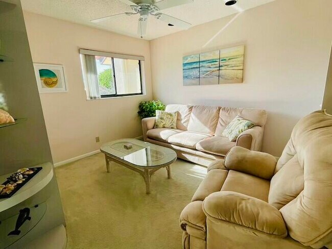 Building Photo - 10656 Tropic Palm Ave
