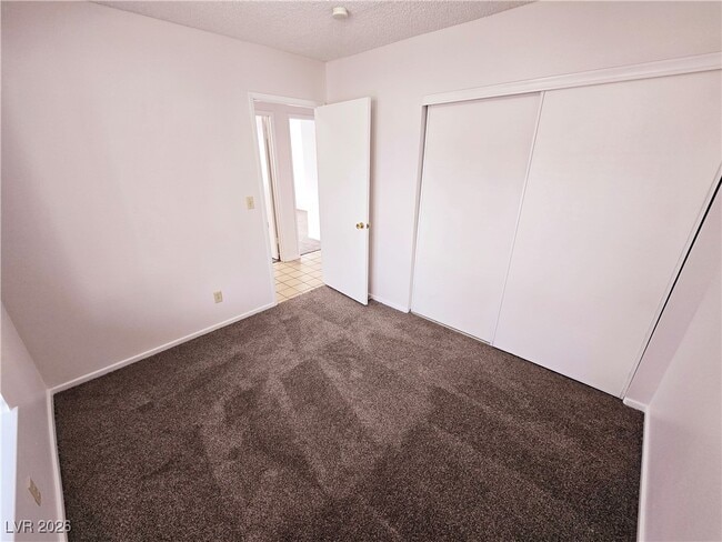 Building Photo - 1108 Meadbrook St