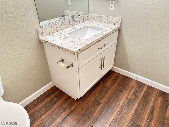 Building Photo - 3947 Delos Dr