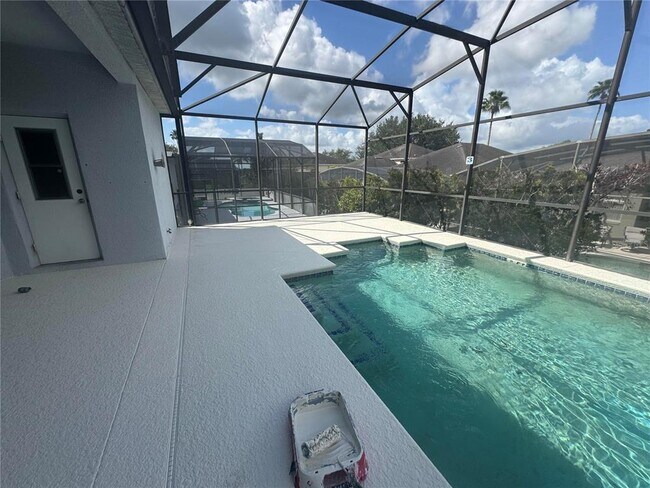 Building Photo - 456 Calabay Parc Blvd