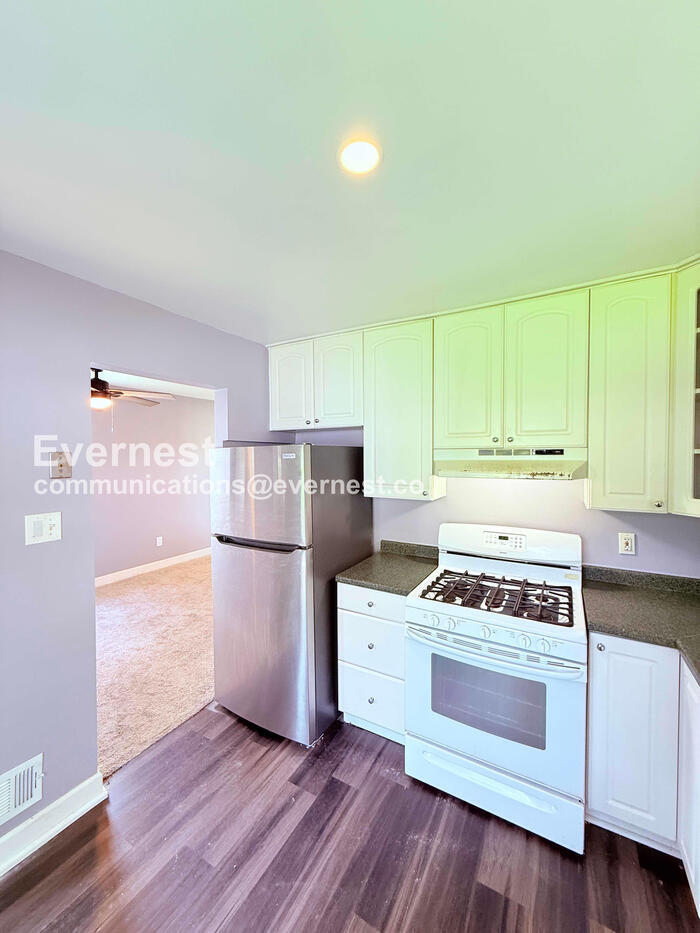Building Photo - 25107 Rosenbusch Blvd