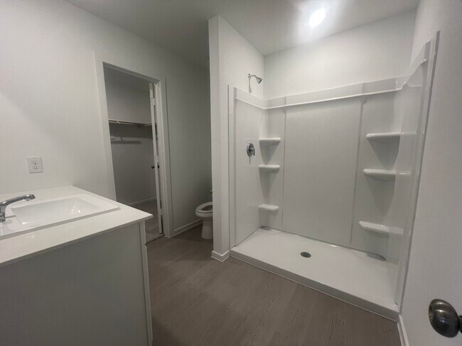 Building Photo - 31412 Pratola Serra Cir