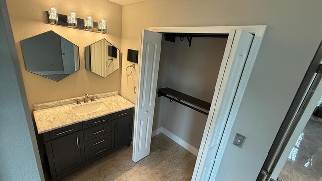Building Photo - 9608 River Walk Ct