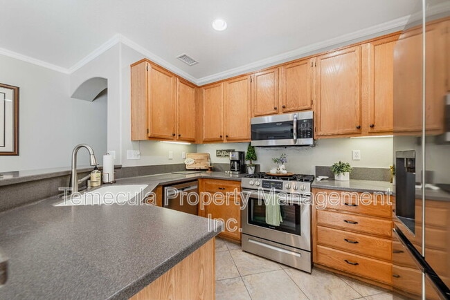 Building Photo - 32890 Charmes Ct