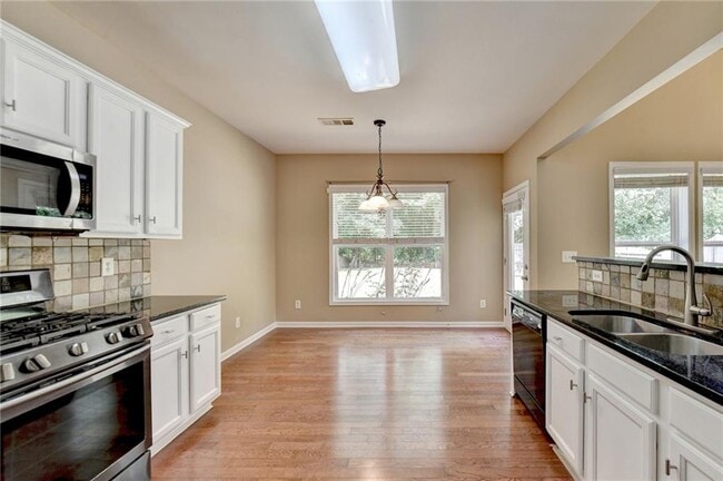 Building Photo - 5740 Crestwick Wy