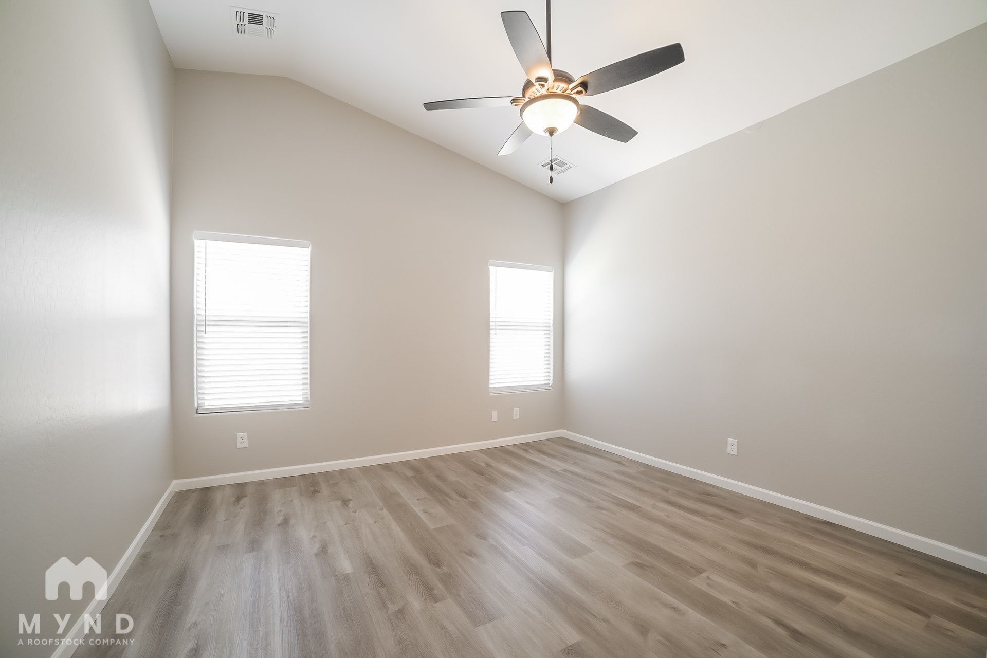 Building Photo - 3023 S 87th Dr