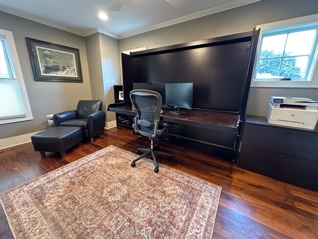 Building Photo - 4015 Wood End Dr