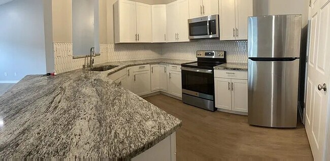 Building Photo - 131 Wexford Dr