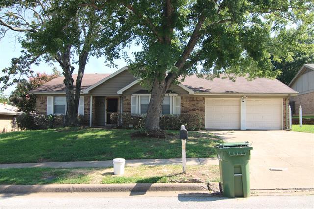 Primary Photo - 745 Spring Valley Dr