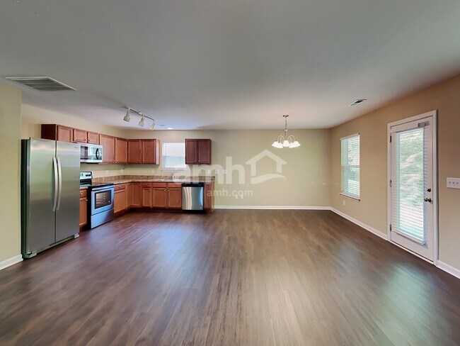 Building Photo - 1300 Cathedral Rock Ct