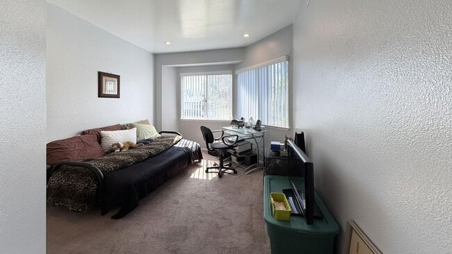 Building Photo - 831 Carlton Privado