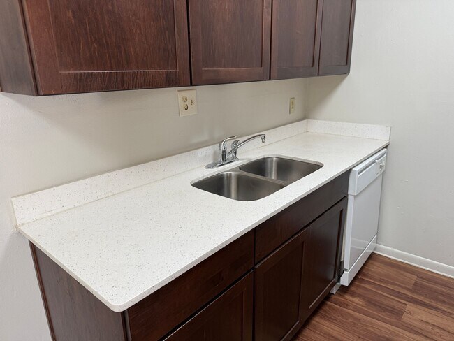 Building Photo - Renovated Apartment- Great OKC Location
