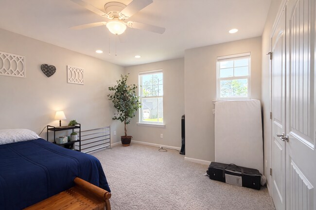 Building Photo - Open concept plan in Savannah Southside - Close to I95