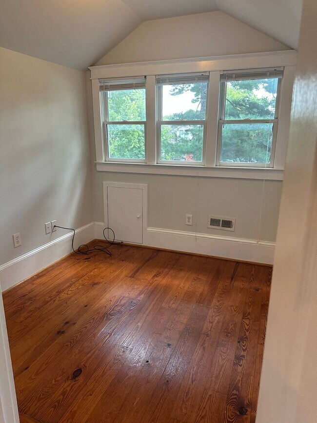 Building Photo - 4508b Park Ave, Nashville TN 37209 *Leasin...
