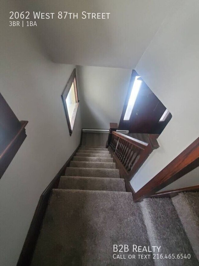 Building Photo - 2062 W 87th St