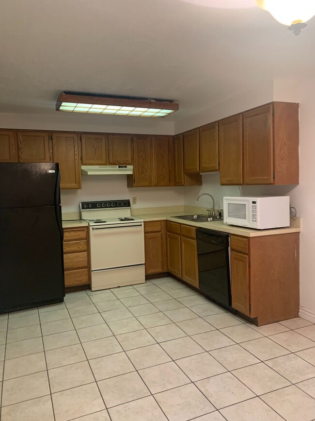 Building Photo - 4748 Burch Creek Dr