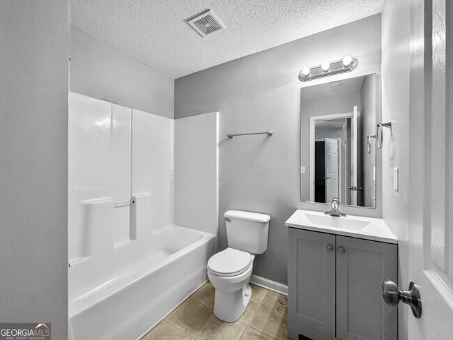 Building Photo - 261 Augusta Woods Dr