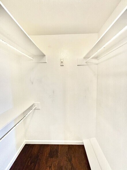 Building Photo - 609 Tiffany Trail