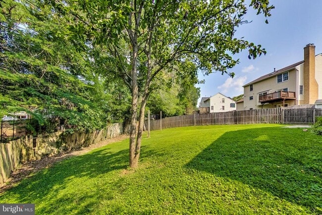 Building Photo - 12004 Montrose Village Terrace