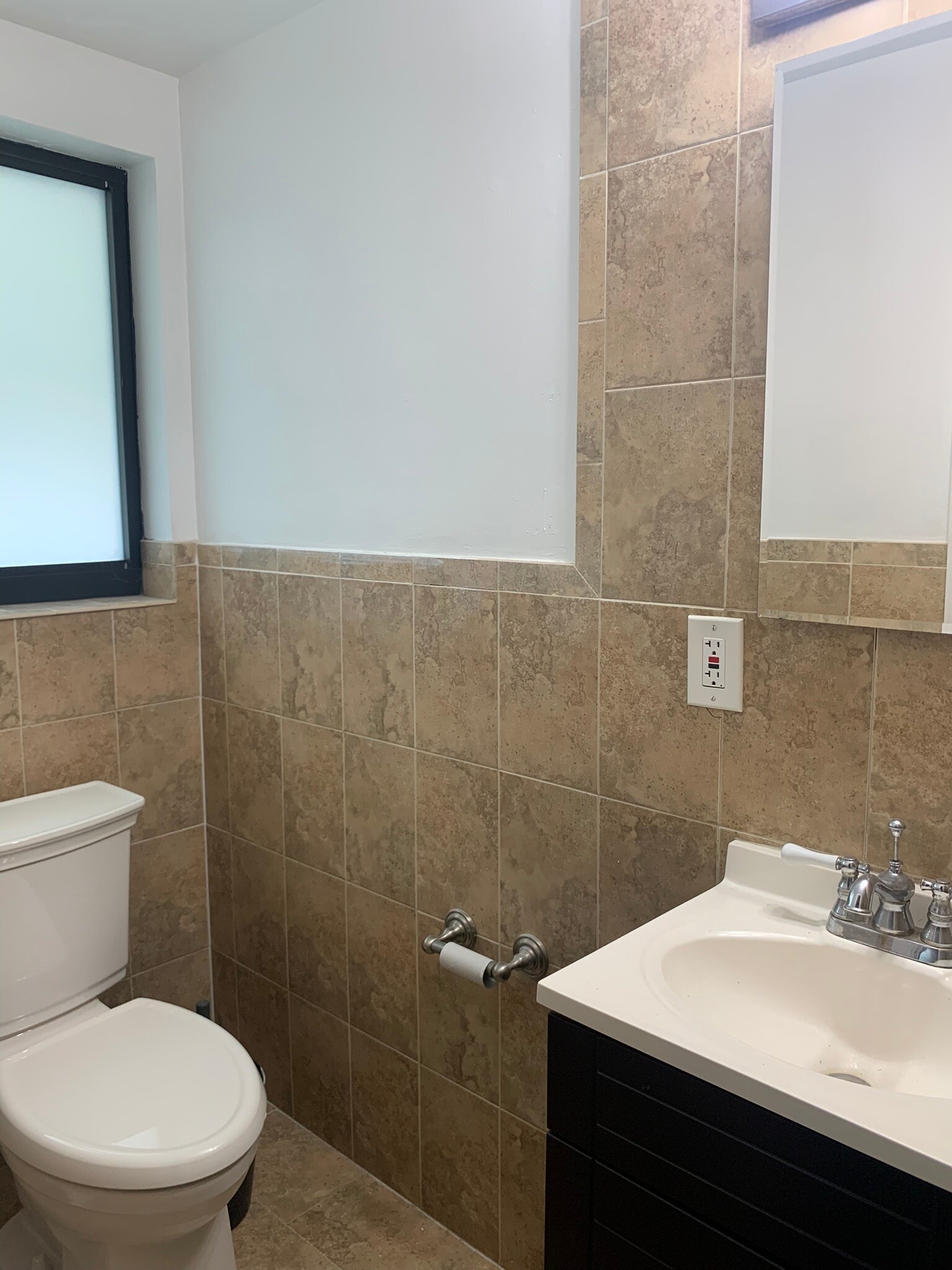 Building Photo - 1975 SW 17th Ct