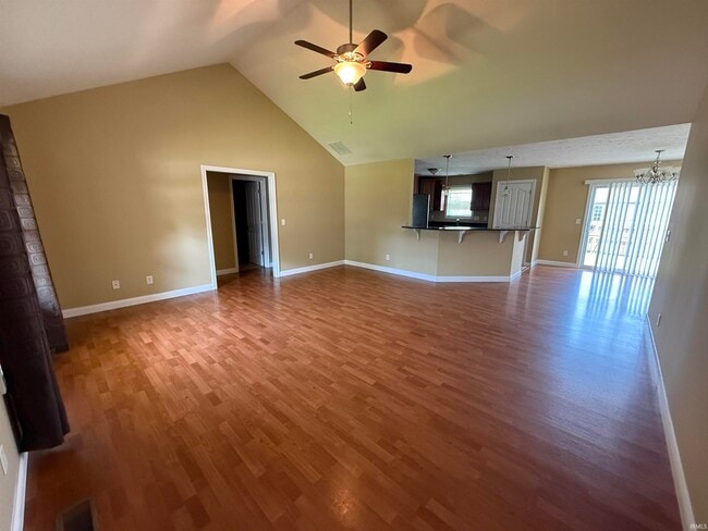 Building Photo - 10700 Tecumseh Dr