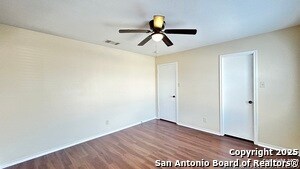 Building Photo - 8018 Chestnut Gate Dr