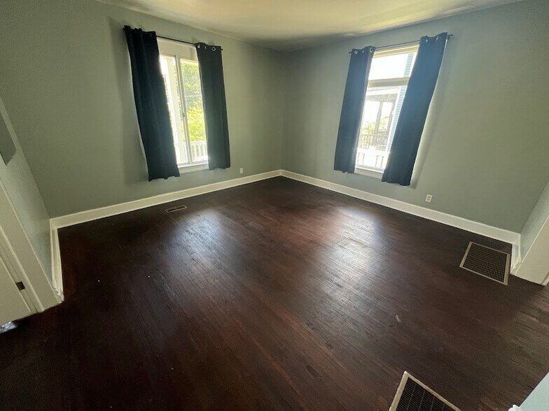Building Photo - 1525 Fairview Pl