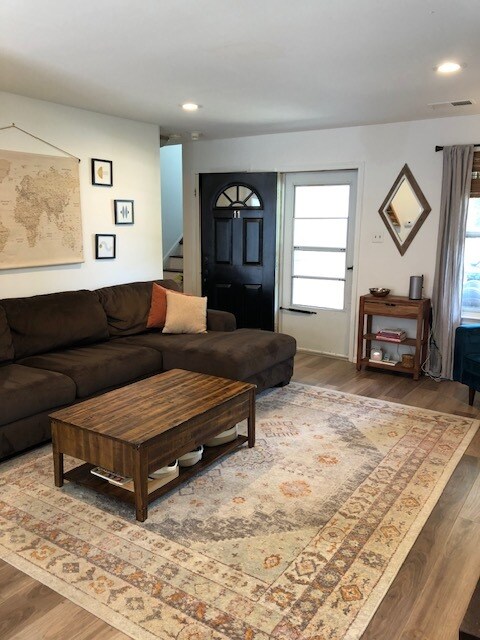 Building Photo - 11 Craig Ct