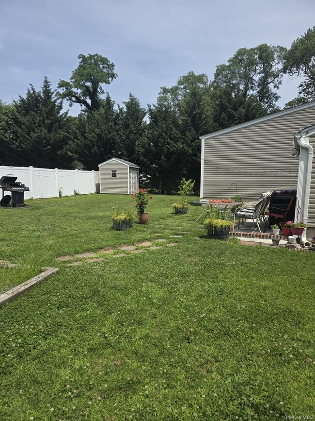 Building Photo - 23 Seaman Neck Rd