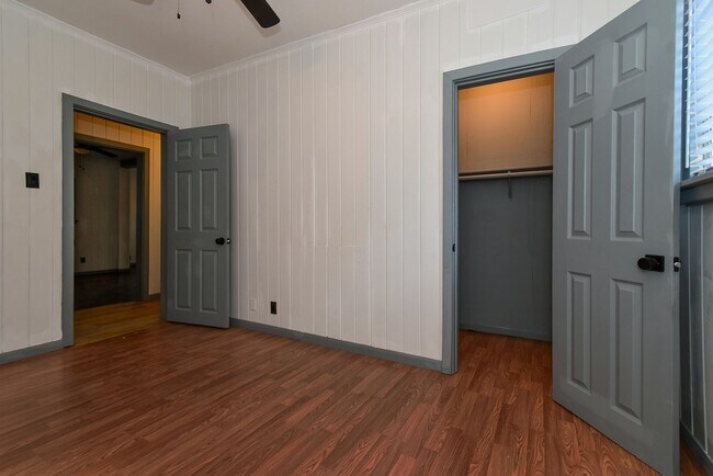 Building Photo - 1507 Bois D'Arc St