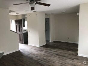 Building Photo - 201 Westbrooke Court #9 (Westbrooke Townho...