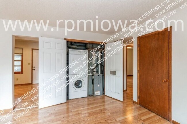 Building Photo - 209 Todd Cir