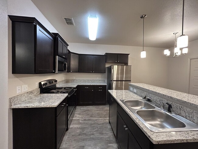 Building Photo - 11620 Evanston Ave