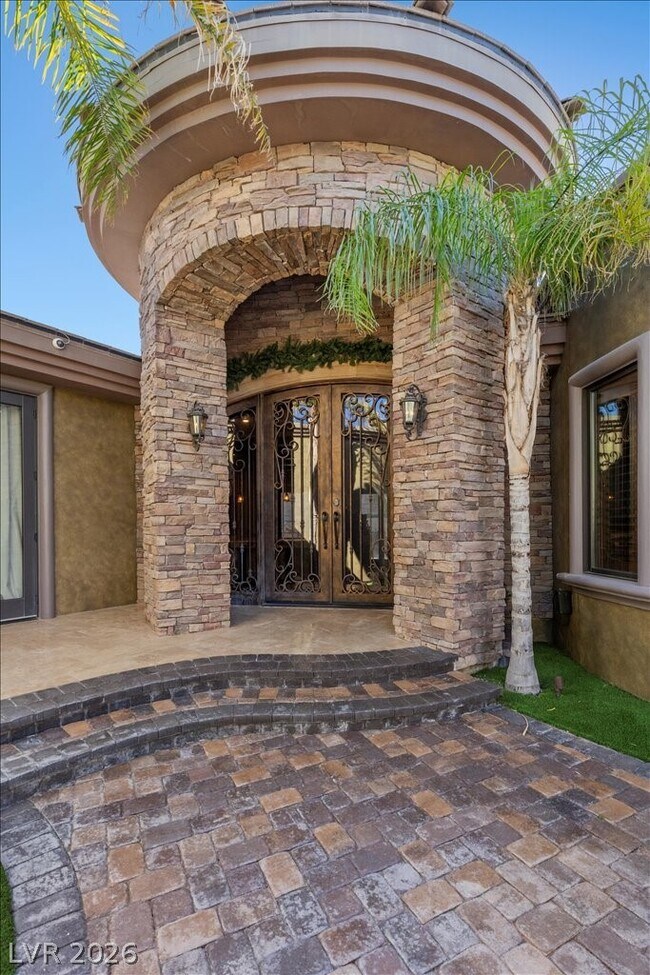 Building Photo - 514 Mandalay Ct