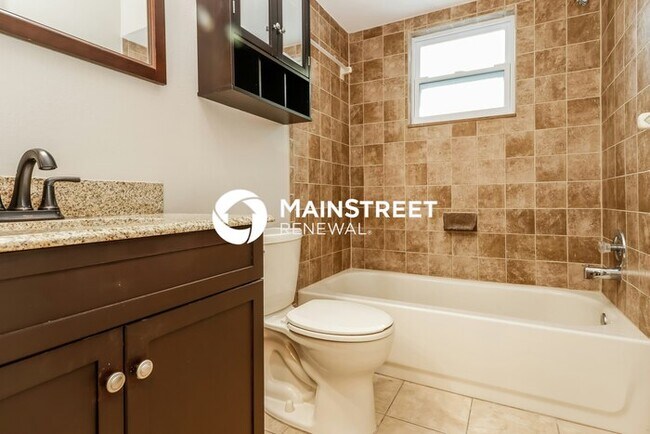 Building Photo - 4 Bedroom Pet-Friendly Home in Clearwater, FL with Main Street Renewal