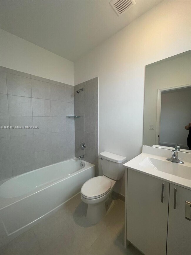 Building Photo - 24654 SW 118 Pl