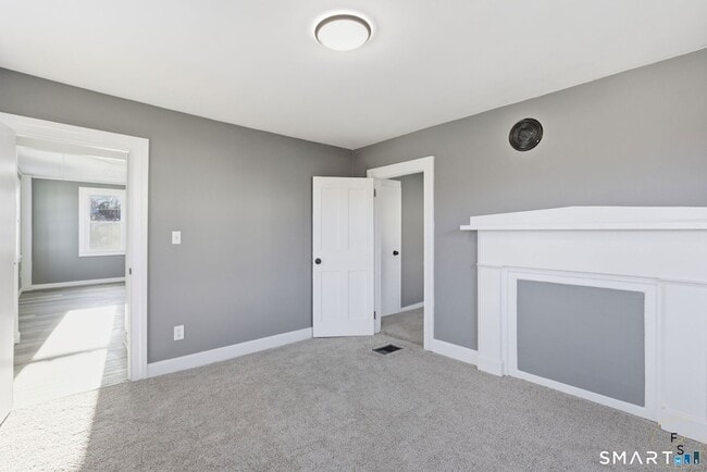 Building Photo - 76 Skinner St