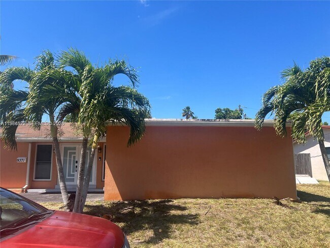 Building Photo - 9371 NW 21st Manor