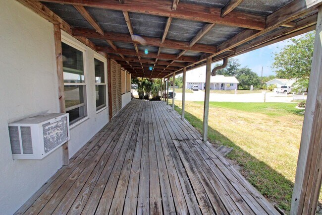 Building Photo - 420 Mt Vernon Dr