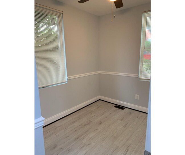 Building Photo - 4115 Fairhaven Ave