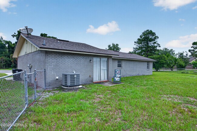 Building Photo - 1143 Tumbleweed Dr