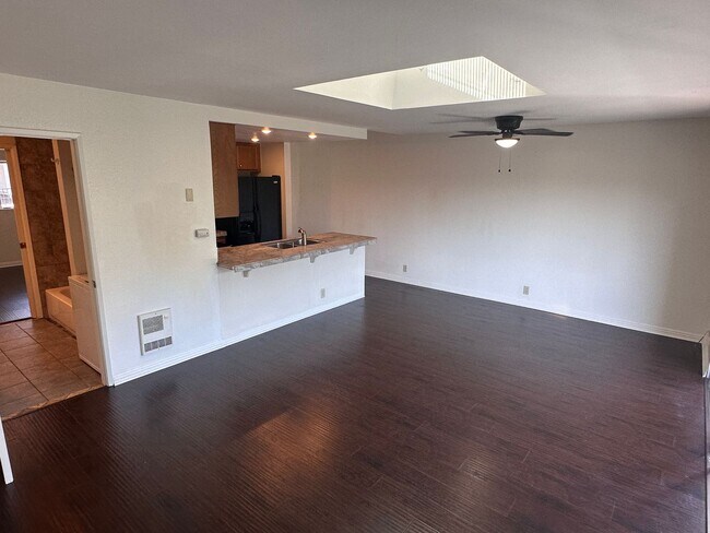 Building Photo - 34th Street Condo