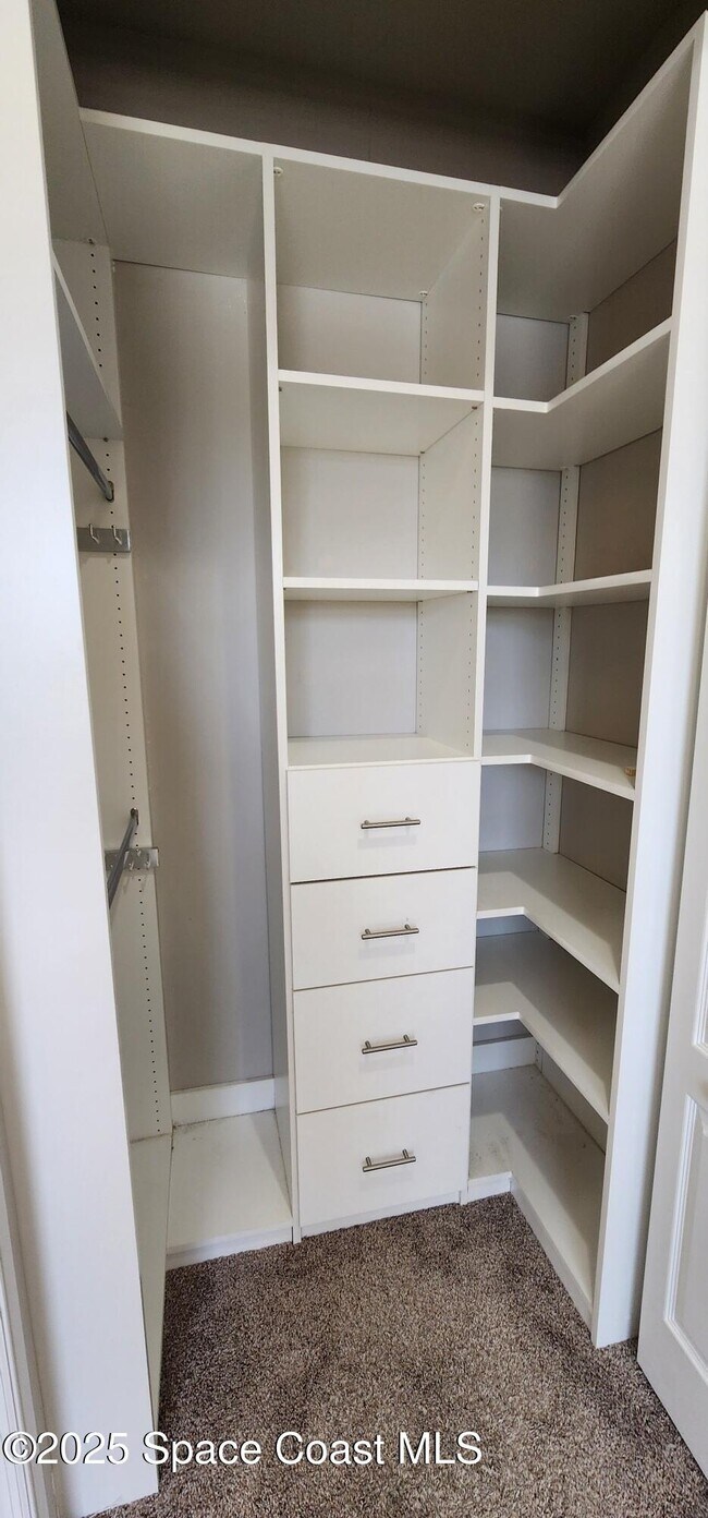 Building Photo - 3003 Trasona Dr