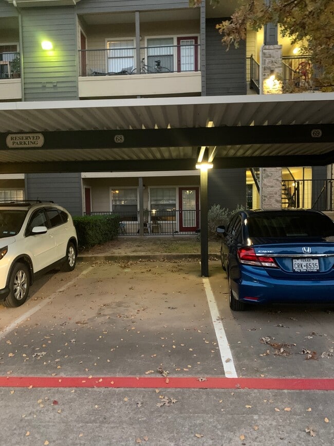 Covered Parking - 2320 Gracy Farms Ln