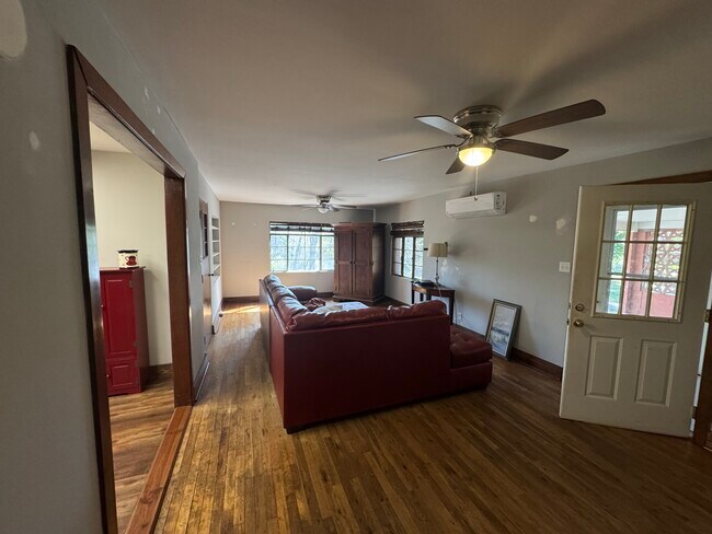 Building Photo - 651 Sand Hill Rd