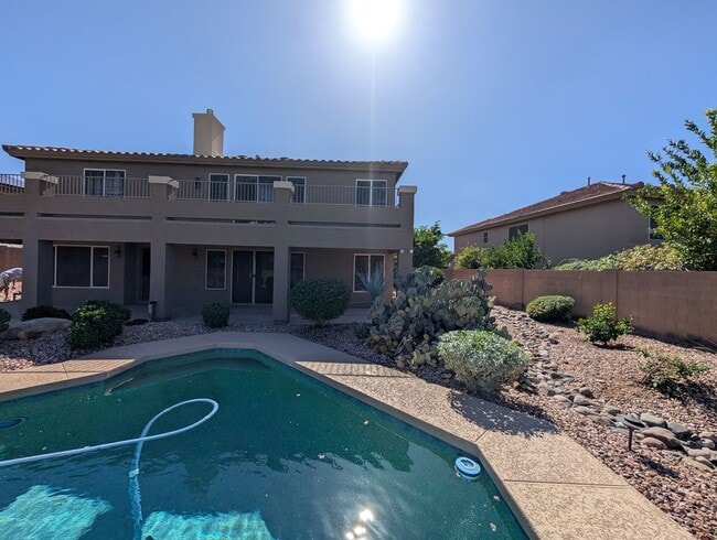 Building Photo - 4 Bedroom 2.5 Bath With Private Pool