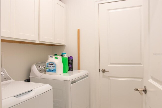 Building Photo - 10125 Campanula Ct