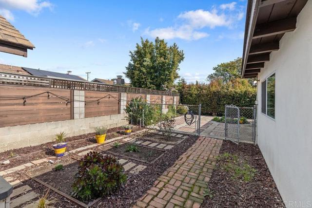 Building Photo - 4054 Mt Barnard Ave